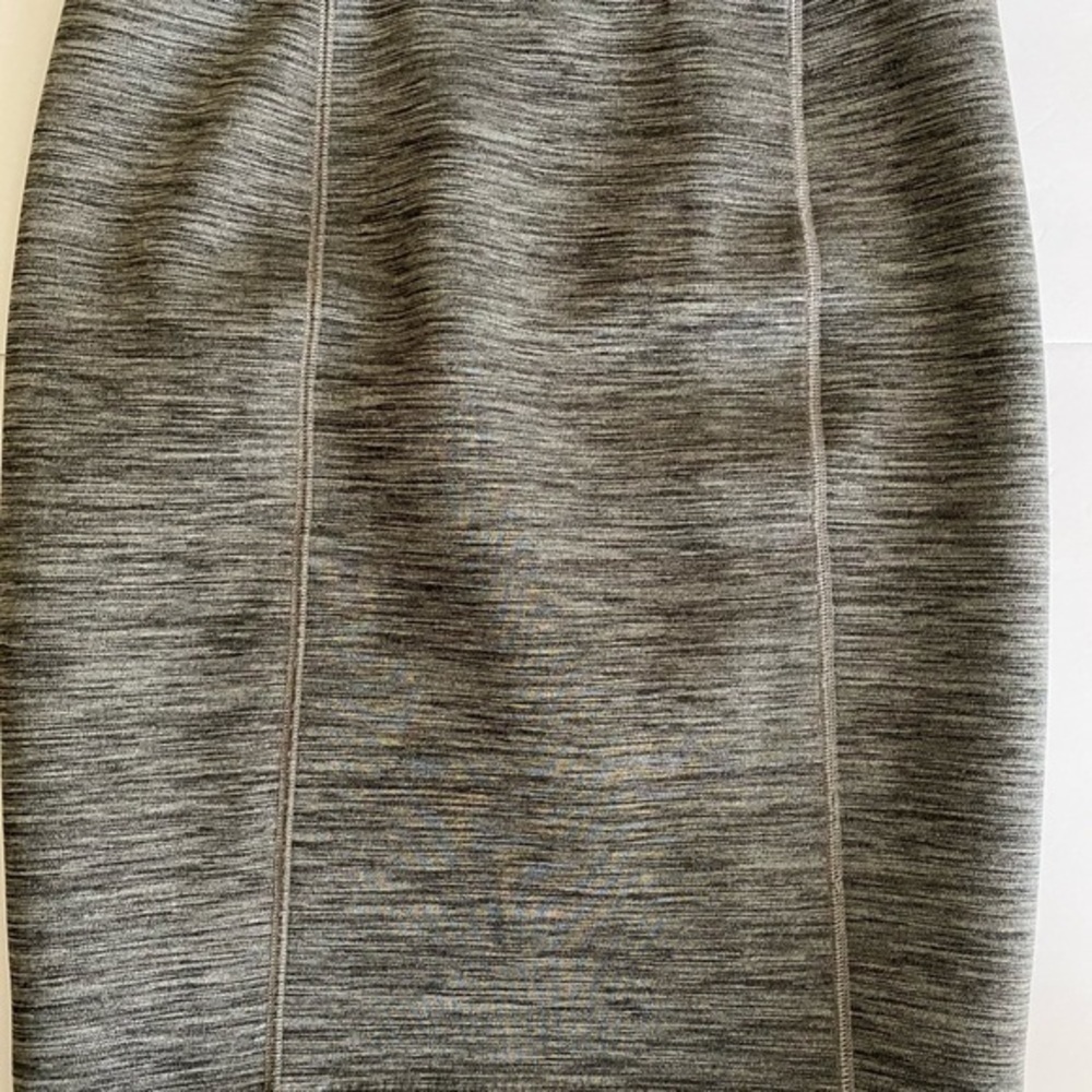 NWOT ELLE Slip on pencil skirt - Picture 4 of 6